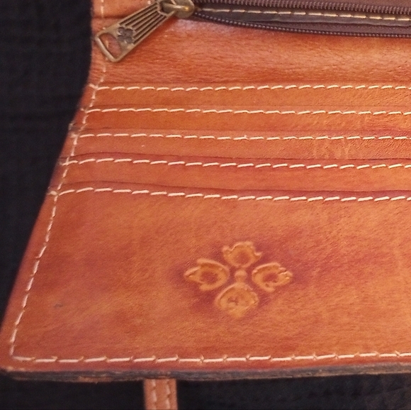 Patricia Nash Tooled Leather Wallet - Picture 8 of 8